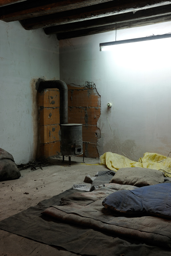 Mike-Nelson-I,-IMPOSTOR-(2011)-Installation,-British-Pavilion;-Venice-Biennale-2011,Photo-by-Cristiano-Corte-©-British-Council-1