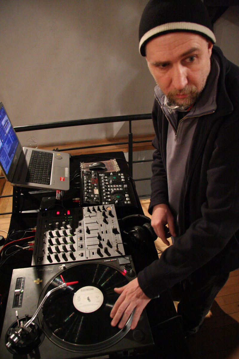 Ramon Sadic & Dj Vasile, special guest HARDFOLKCORE @ Atelier 030202 (7)