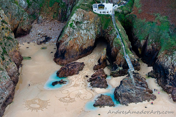 beach-sand-paintings-andres-amador-7