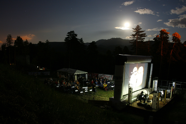 Festivalul de Film Istoric din Cetatea Râşnov ediția a patra @ European Institute of Cultural Routes și Asociaţia Mioritics