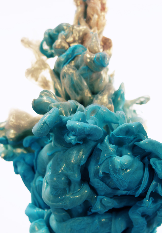 Glittering Metallic Ink Clouds Photographed by Albert Seveso