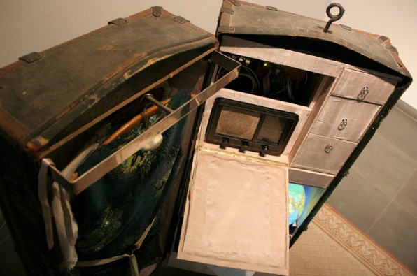 Time’s Up (AT) – Bagaj nesupravegheat @ Fundația AltArt, Fabrica de Pensule, Cluj-Napoca