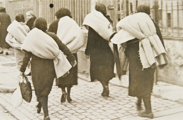 Goya, cronicarul tuturor războaielor: Dezastrele şi fotografia de război @ Muzeul Naţional de Artă al României