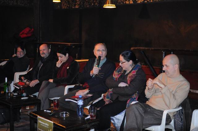 cafeneaua critica - revista arta - fotografie - lucian muntean 04