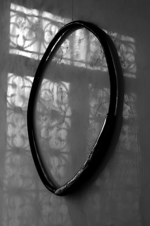absente incercuite - maxim dumitras - artyourself foto lucian muntean 01