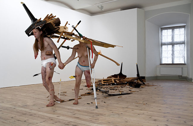 2006_FuckedCouple_002