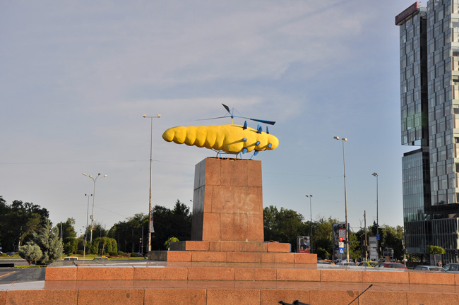 Proiect 1990: Ștefan Radu Crețu „Oestridae Dominant”