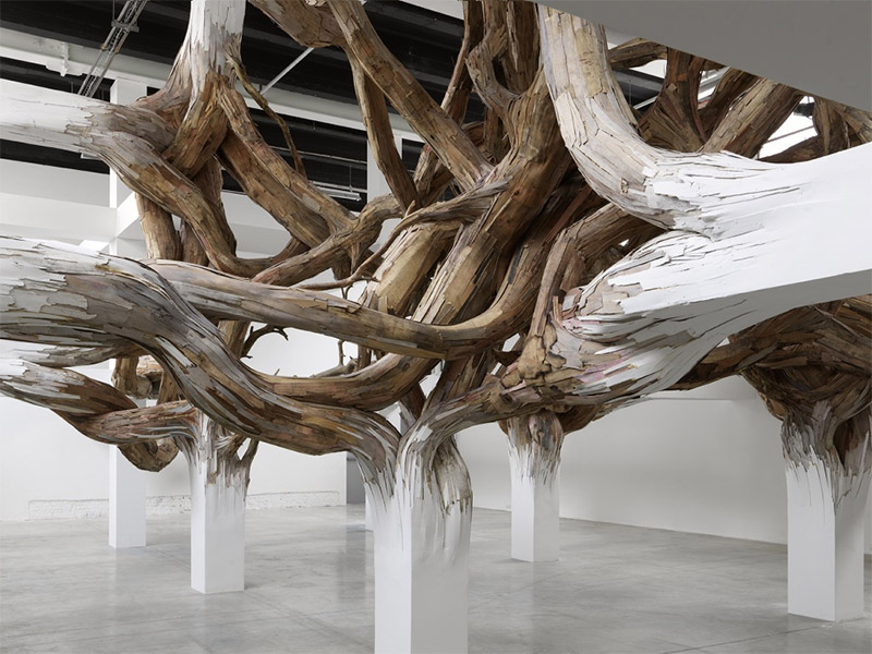 Henrique Oliveira plays with Palais de Tokyo’s architecture