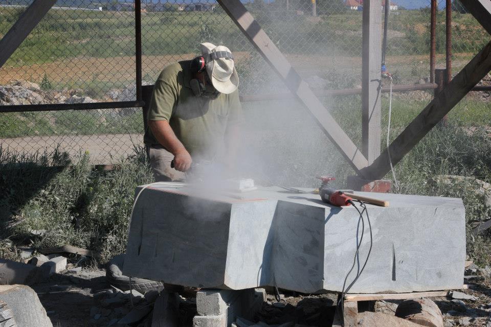 sculptura andezit caransebes 2013 007