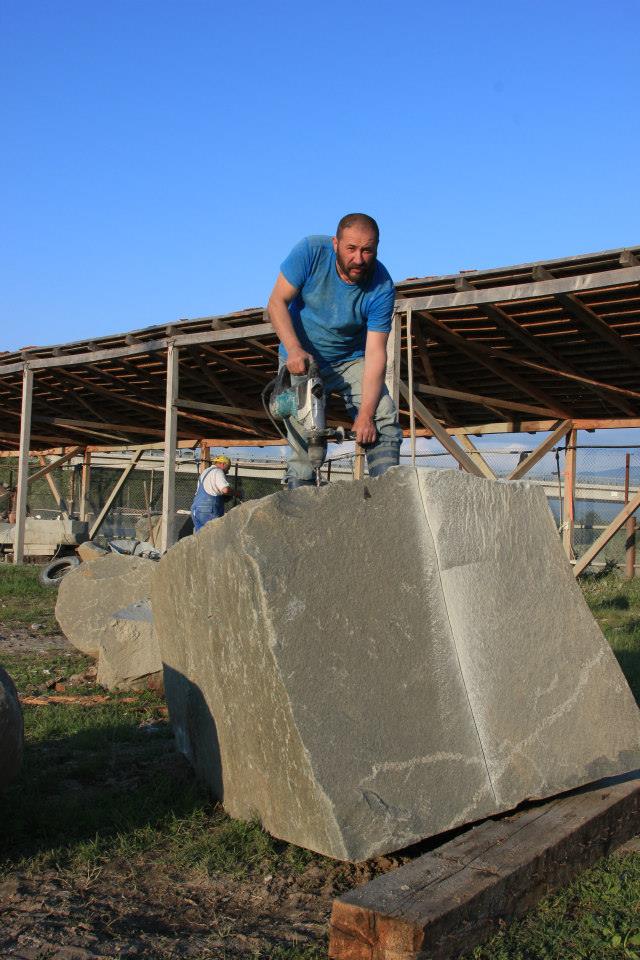 sculptura andezit caransebes 2013 044