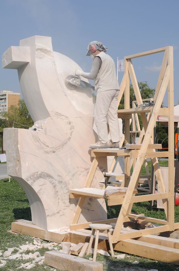 Resize of carmen tepsan - tabara sculptura mileniului 3 - parc titan LM_0176