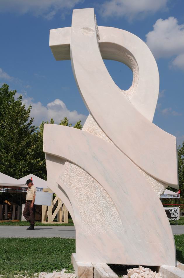 Resize of carmen tepsan - tabara sculptura mileniului 3 - parc titan LM_0223