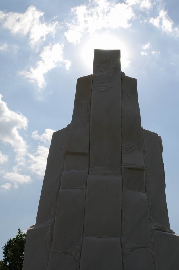 Resize of corneliu tache - tabara sculptura mileniului 3 - parc titan LM_0302
