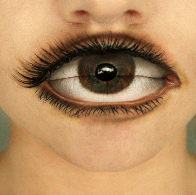 Makeup Artist Transforms Her Lips Into a Giant Eyeball