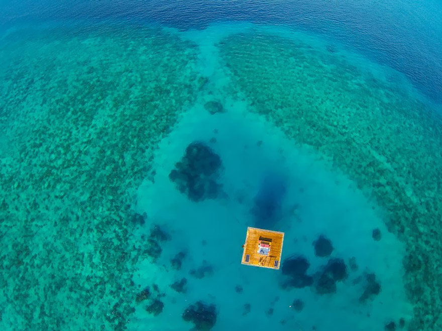 underwater-hotel-the-manta-mikael-genberg-9