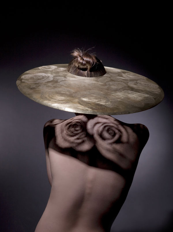 maiko-takeda-rose-head-piece