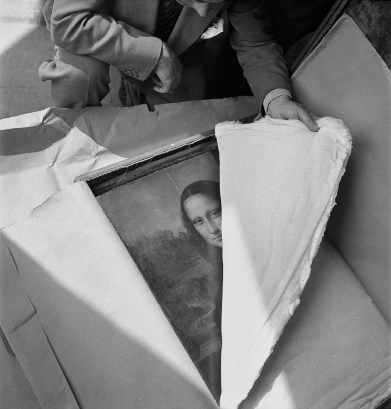 How the French Hid the Louvre’s Masterpieces During WWII