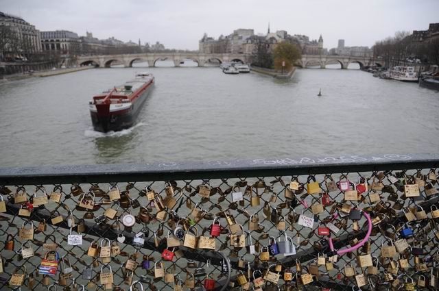 paris - pont des arts foto lucian muntean LM0_03
