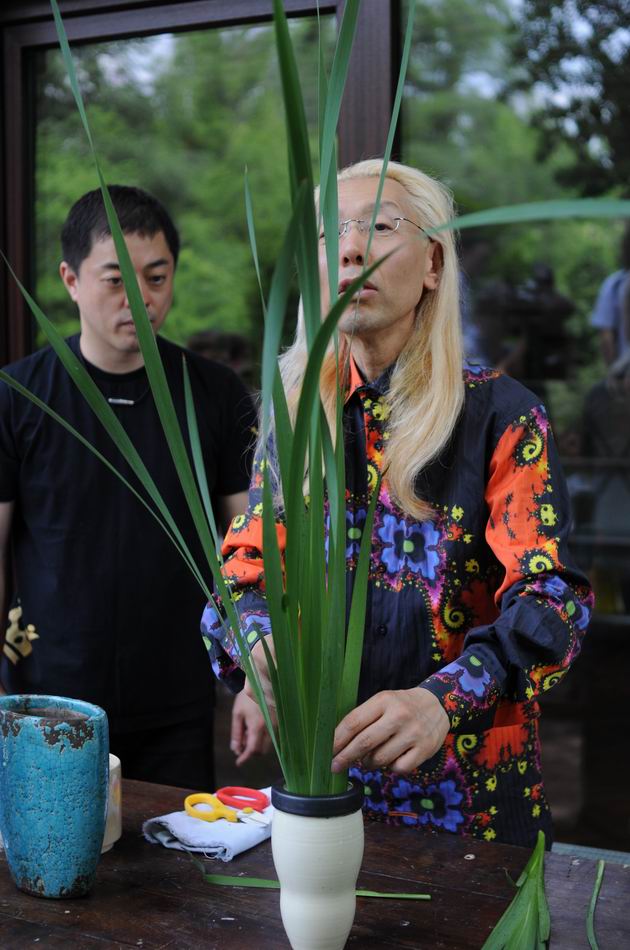 Resize of Shogo Kariyazaki Kariyzaki - ikebana - foto lucian muntean _15