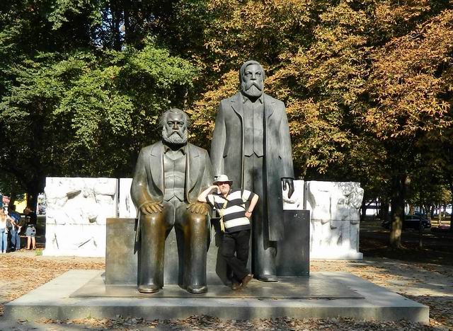 Resize of Inainte de 1989 ar fi trebuit sa pozez in pozitie de drepti