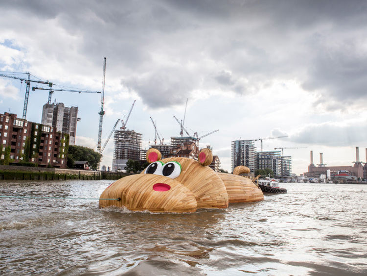 florentijn-hofman-HippopoThames-designboom-03-750x563