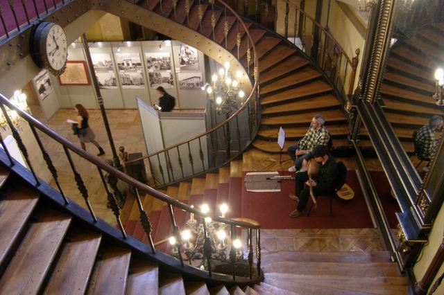 OLYMPUS DIGITAL CAMERA