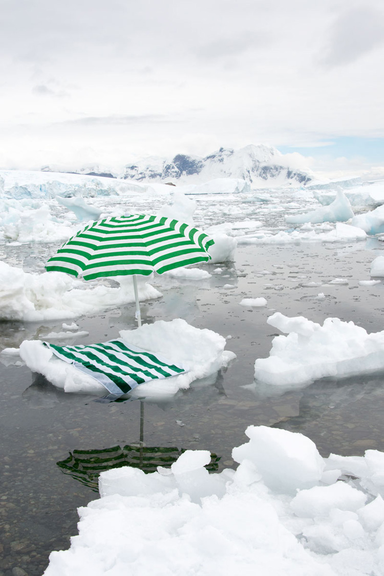 Gray-Malin-Green-Umbrella-Vertical