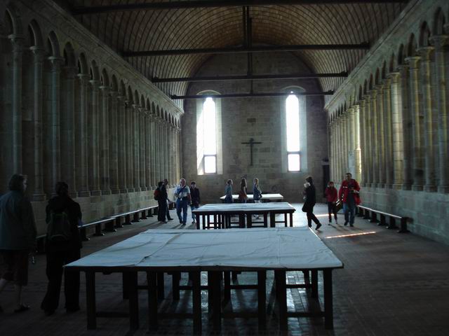 Resize of 15 Refectorium-ul abatiei St Michel
