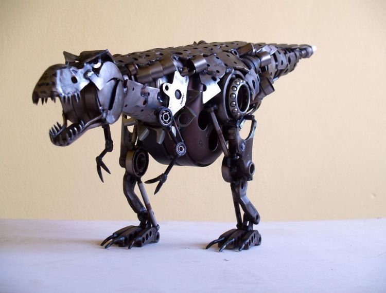 Wonderful-sculptures-created-with-recycled-motorbike-parts-14__880-750x571