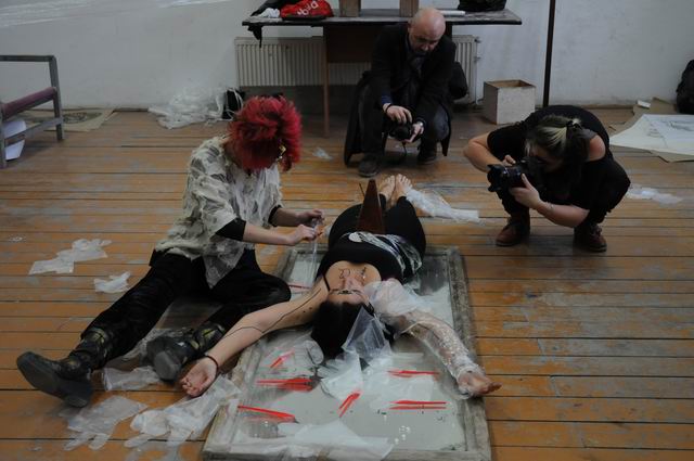 performance - facultatea sculptura foto lucian muntean 40