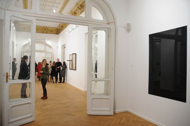 Chloé Quenum - Adrian Dan Minimally Invasive - Galeria Nicodim - foto Lucian Muntean _04