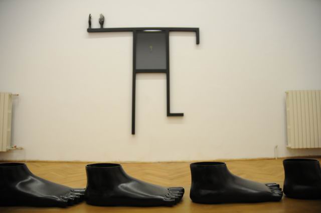 Chloé Quenum - Adrian Dan Minimally Invasive - Galeria Nicodim - foto Lucian Muntean _24