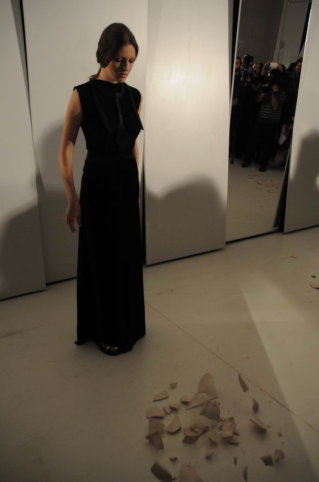 ioana sisea - bleeding gold - galateca - foto lucian muntean 10