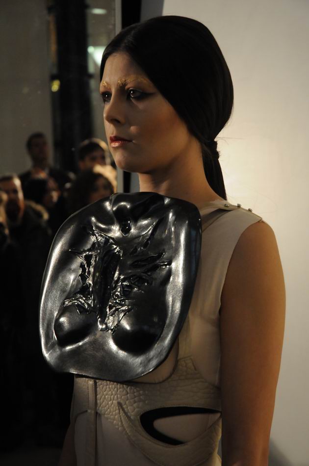 ioana sisea - bleeding gold - galateca - foto lucian muntean 20