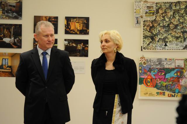 have a look in to my life - roma art exhibition - arcub bucharest - photo lucian muntean_0015