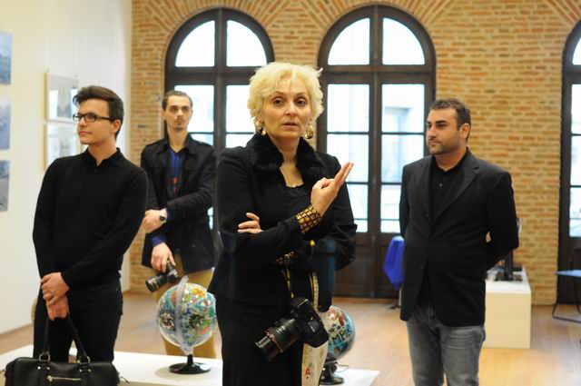 have a look in to my life - roma art exhibition - arcub bucharest - photo lucian muntean_0035