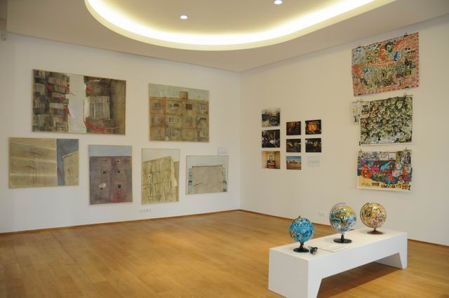 have a look in to my life - roma art exhibition - arcub bucharest - photo lucian muntean_0045