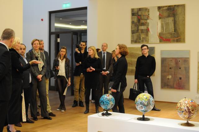 have a look in to my life - roma art exhibition - arcub bucharest - photo lucian muntean_0051