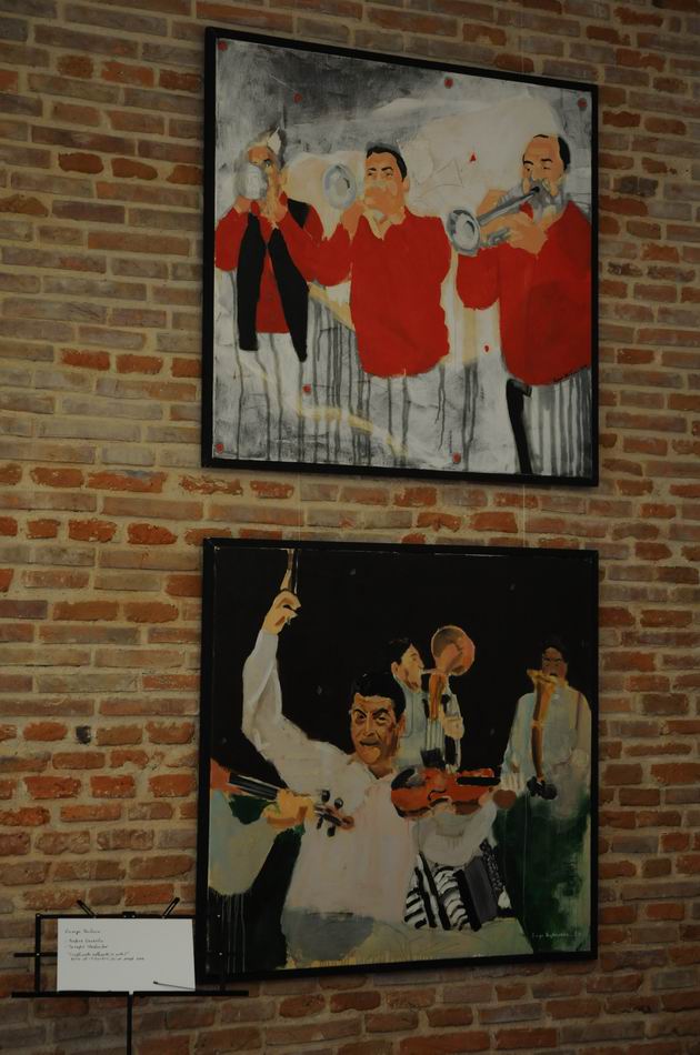 have a look in to my life - roma art exhibition - arcub bucharest - photo lucian muntean_0076