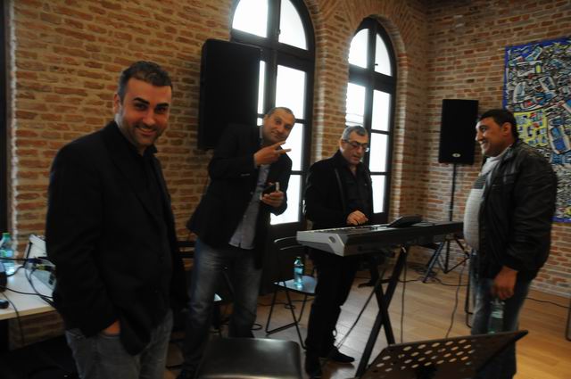 have a look in to my life - roma art exhibition - arcub bucharest - photo lucian muntean_0078