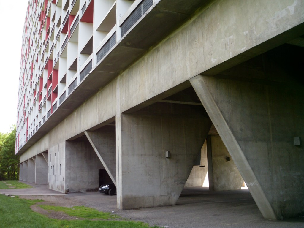 Firminy  U.H Le Corbusier 02