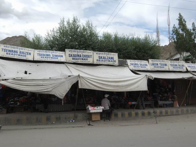 Resize of 07 bazar000