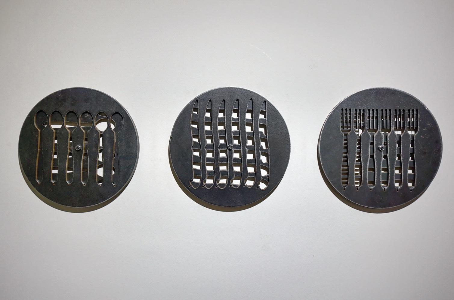 Cosmin Haiaș „Unelte pentru un viitor mai bun” @ Aiurart Contemporary Art Space, București (6)