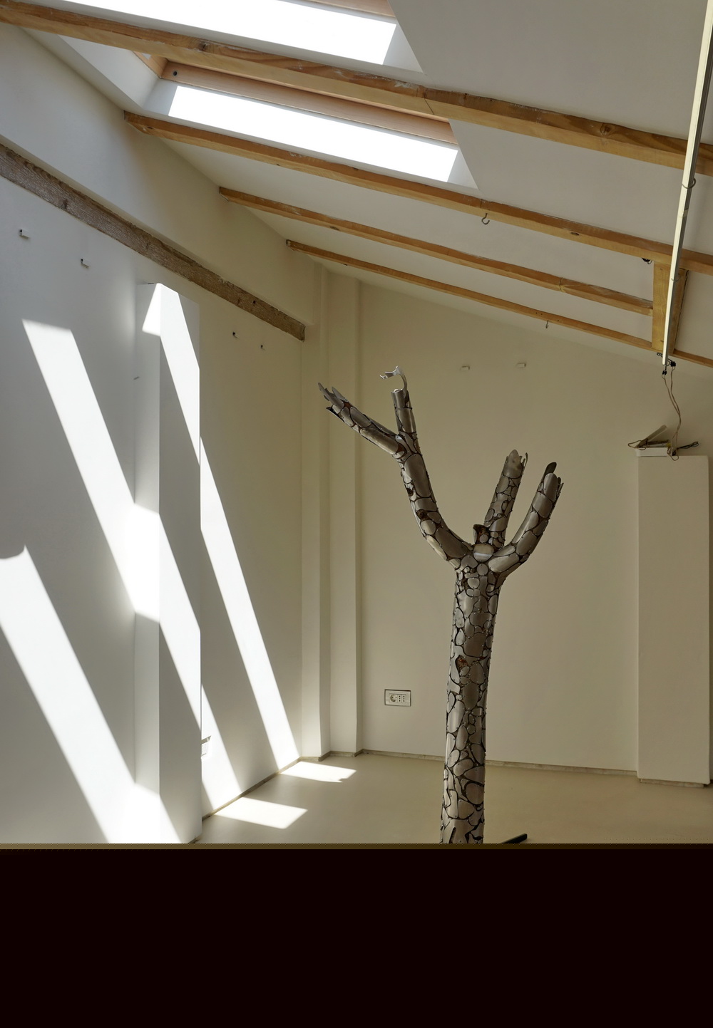 Cosmin Haiaș „Unelte pentru un viitor mai bun” @ Aiurart Contemporary Art Space, București (8)