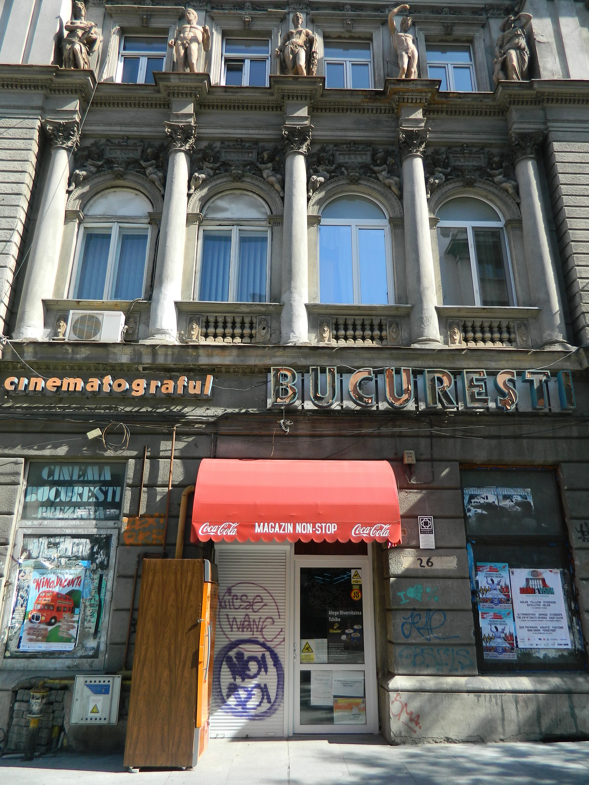 Altadata un faimos cinematograf