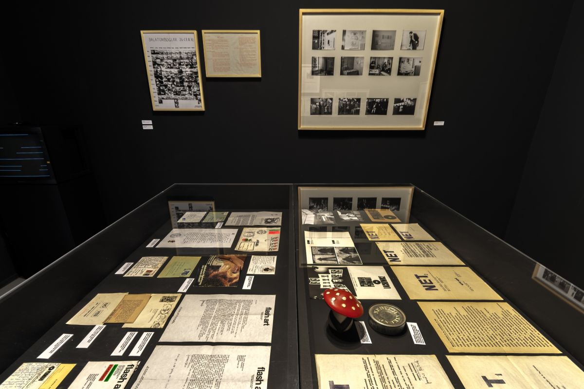 installation-view-non-aligned-modernity-exhibition-photos-by-andrej-sapric-34