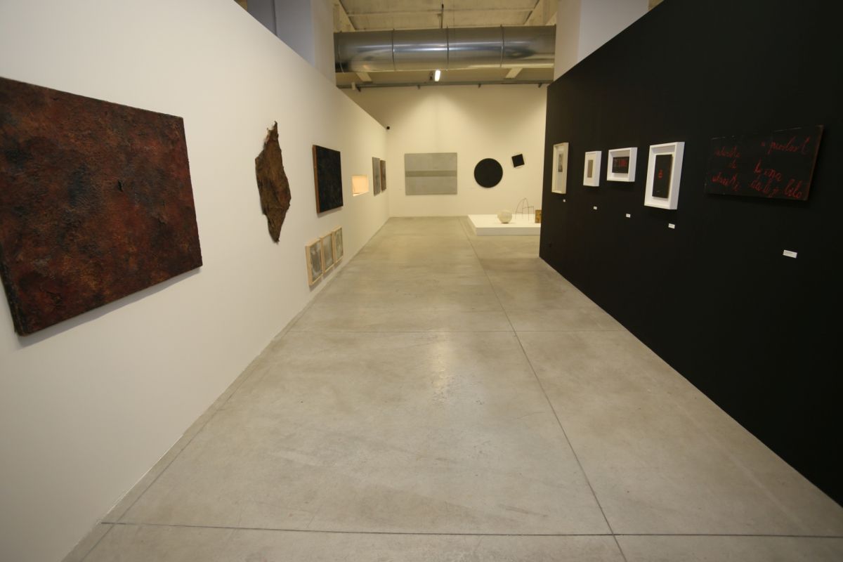 installation-view-non-aligned-modernity-exhibition-photos-courtesy-of-marinko-sudac-collection-archive-20
