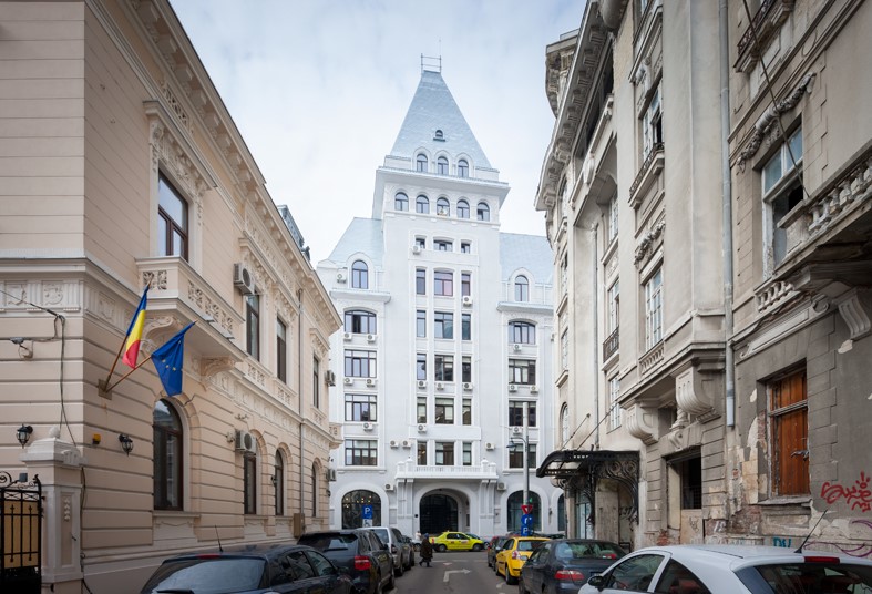 Show off Romanian Design Week inspirat de UniCredit Bank