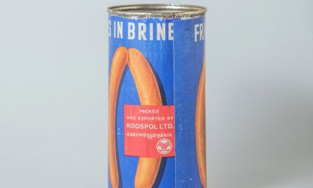 Expoziţie cu obiecte de design cehoslovac găsite în România @ Teatrul Naţional din Bucureşti