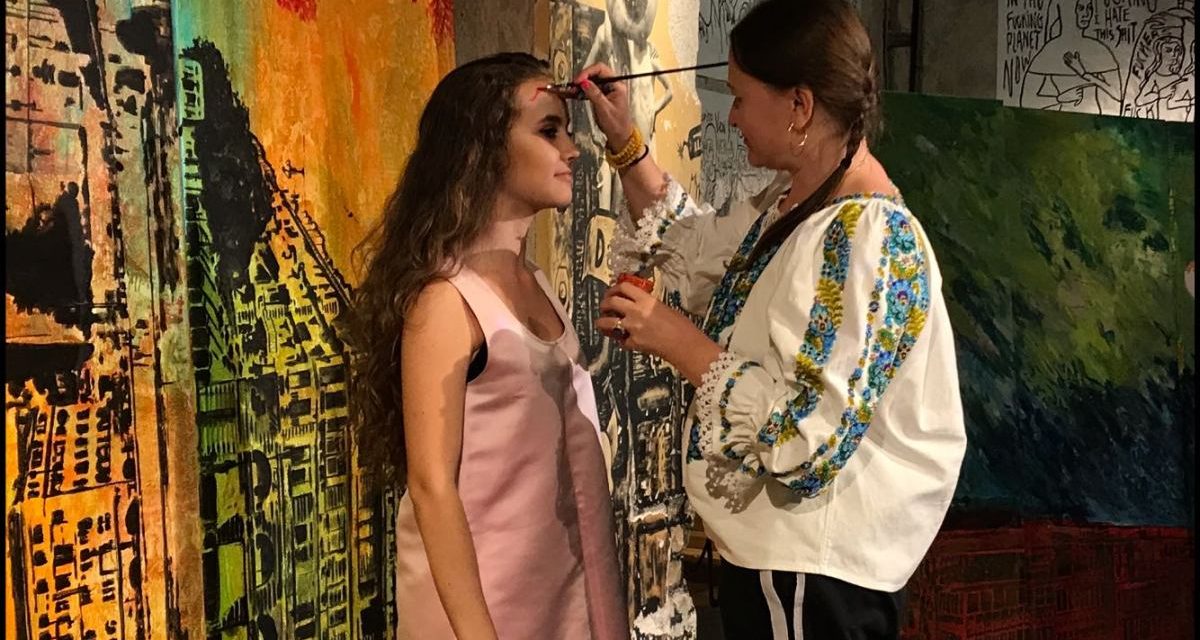 “100 conactions from #” – Mirela Traistaru la Cabaret Voltaire Zuric, Elvetia